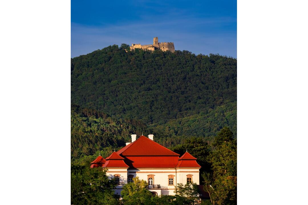 FOTO: Hrady a zámky z neobvyklých uhlov objektívom trenčianskeho fotografa, foto 35