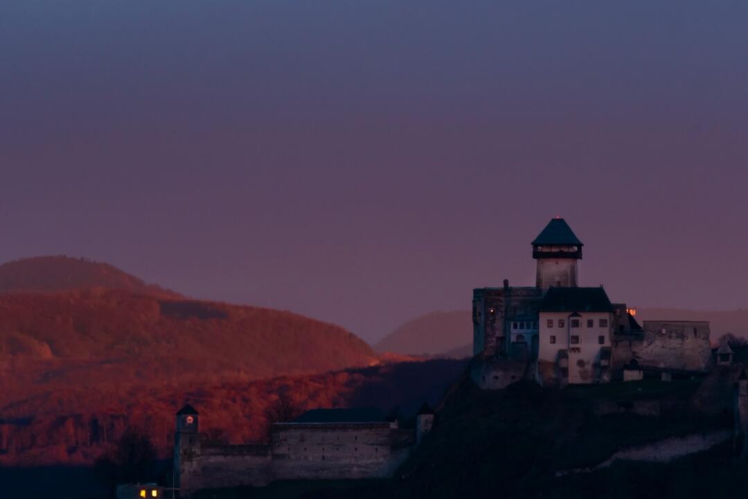 FOTO: Hrady a zámky z neobvyklých uhlov objektívom trenčianskeho fotografa, foto 41