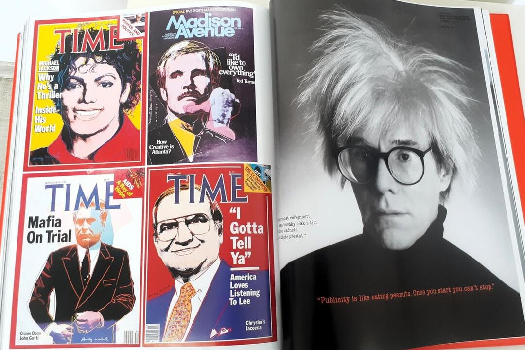 FOTO: Ilavská knižnica kúpila gigantickú knihu o Andym Warholovi, foto 2