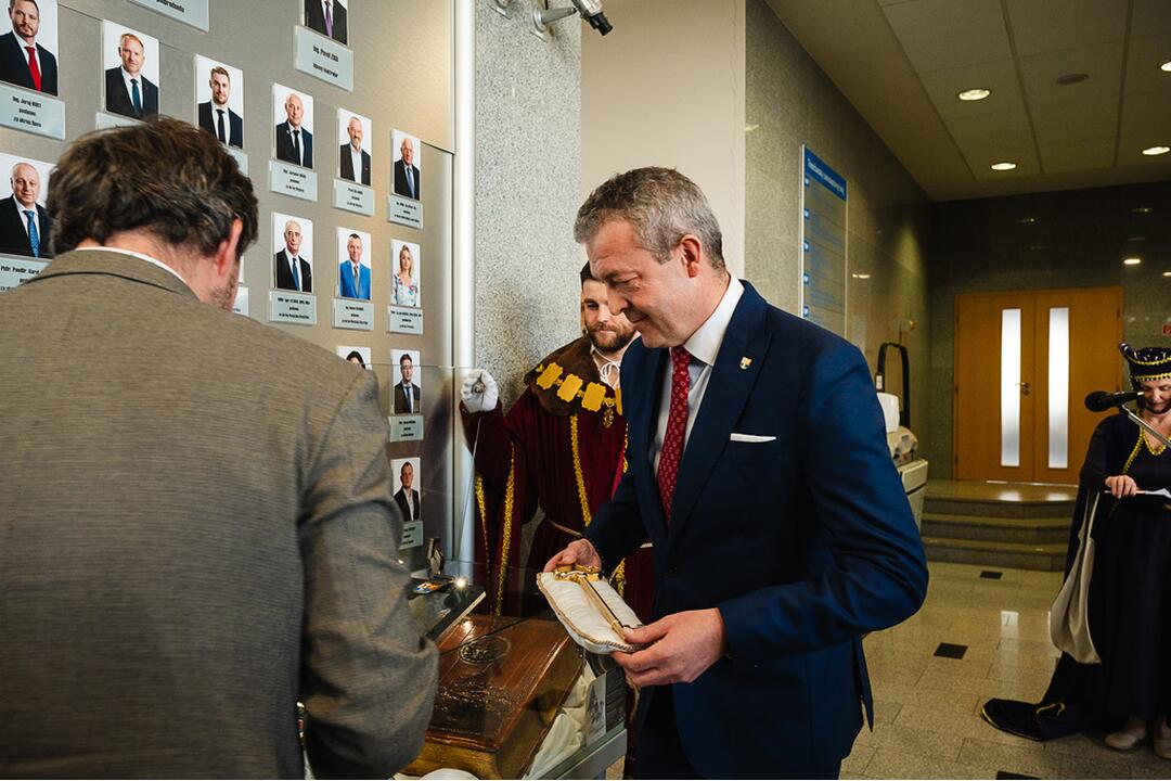 FOTO: Historický odkaz regiónu vo vestibule župného úradu, foto 10