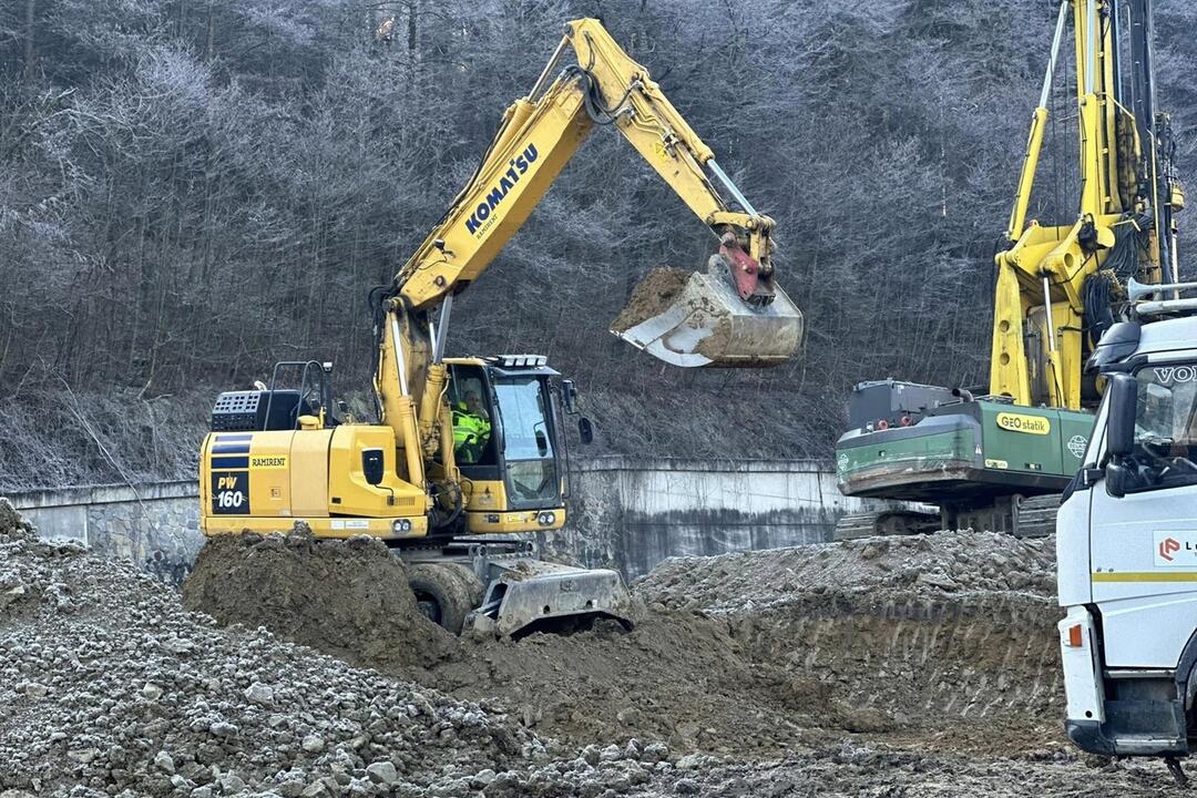 FOTO: V Považskej Bystrici odštartovala dlhoočakávaná investícia, foto 3