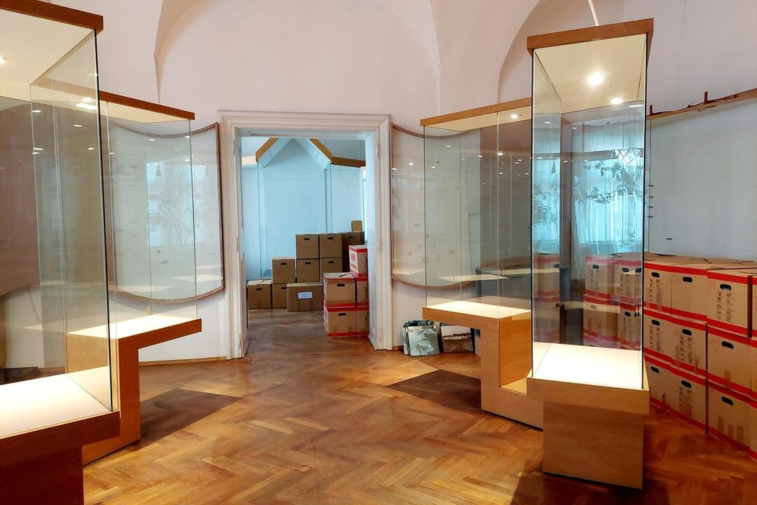 FOTO: Najznámejší slovenský zubor sa sťahuje. V sobotu opustí trenčiansky Župný dom, foto 7