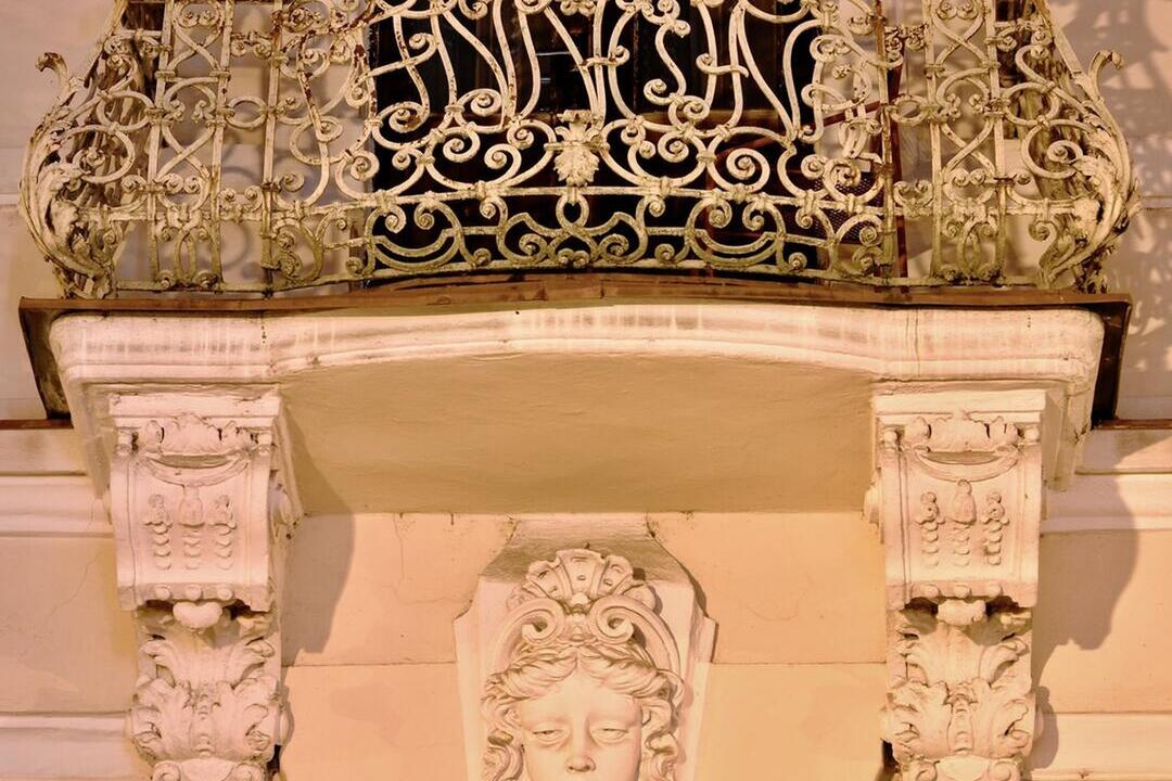 FOTO: Máte radi záhady? Na budovách v kúpeľnom meste na Považí je ukrytých niekoľko odkazov z minulosti, foto 3