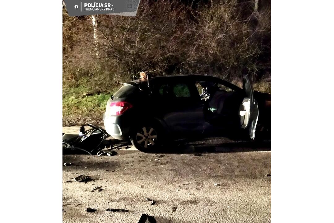 FOTO: Smrť na ceste I/9: Jazda neosvetleného vozidla vo večerných hodinách skončila tragicky, foto 3