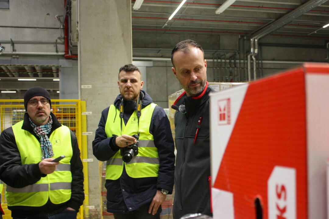 FOTO: Odkiaľ prichádzajú vaše potraviny? Navštívili sme centrálny sklad Kauflandu, foto 39
