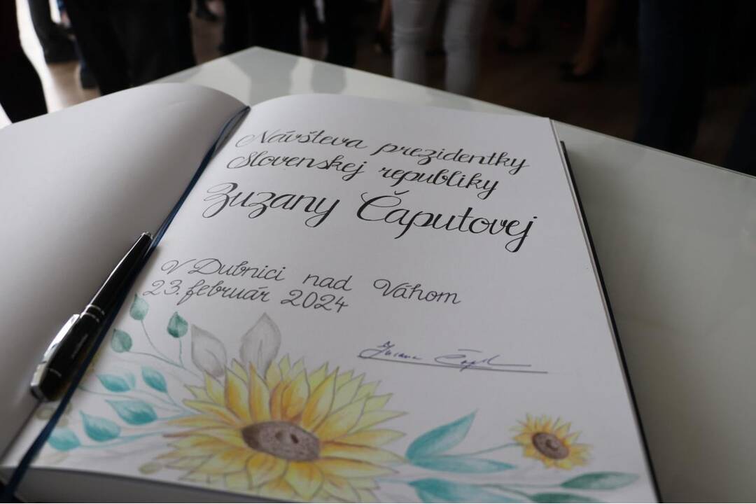 FOTO: Návšteva prezidentky Zuzany Čaputovej v Dubnici nad Váhom, foto 20