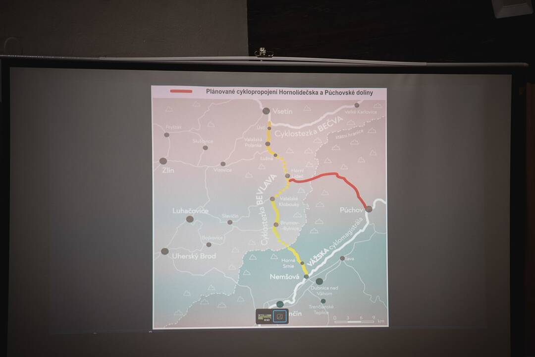 FOTO: Z Trenčianskeho hradu sa budete môcť odviezť k hradu Brumov na bicykli, foto 1