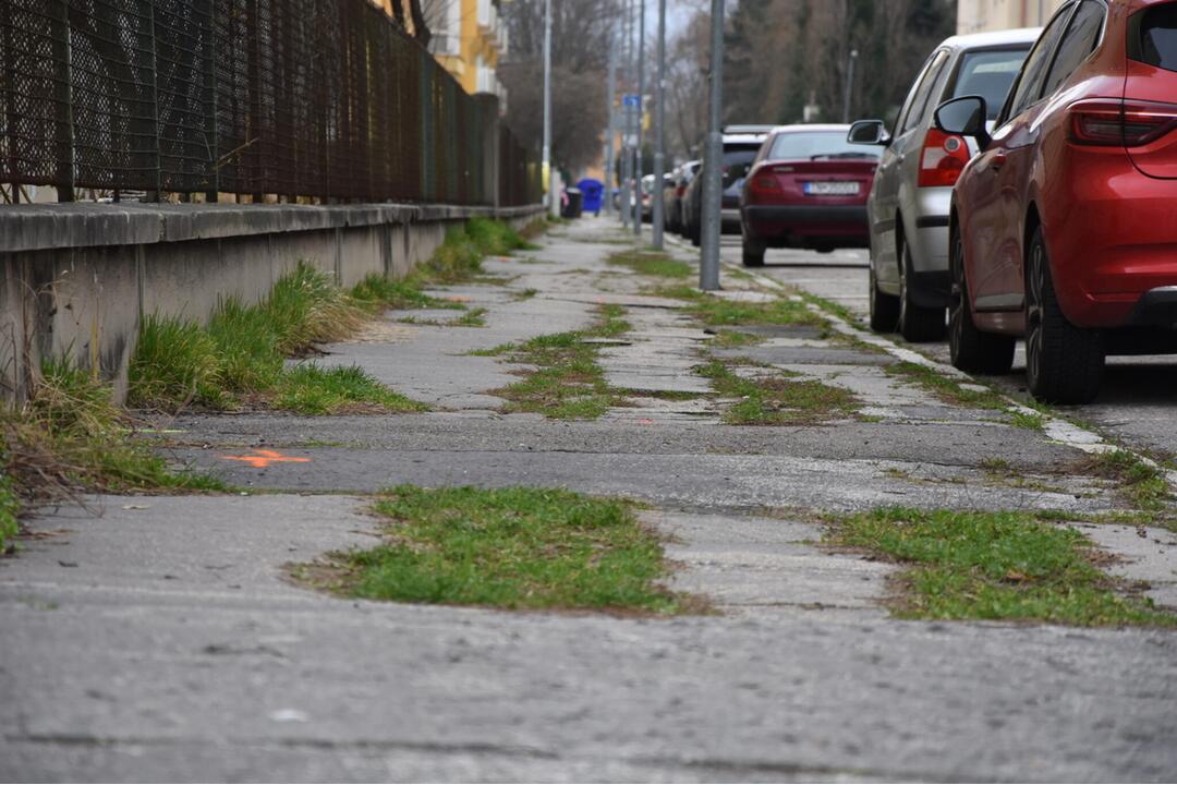 FOTO: Plynári, Vodári a mesto v akcii. Ulicu generála Goliana v Trenčíne čakajú veľké rekonštrukcie, foto 2