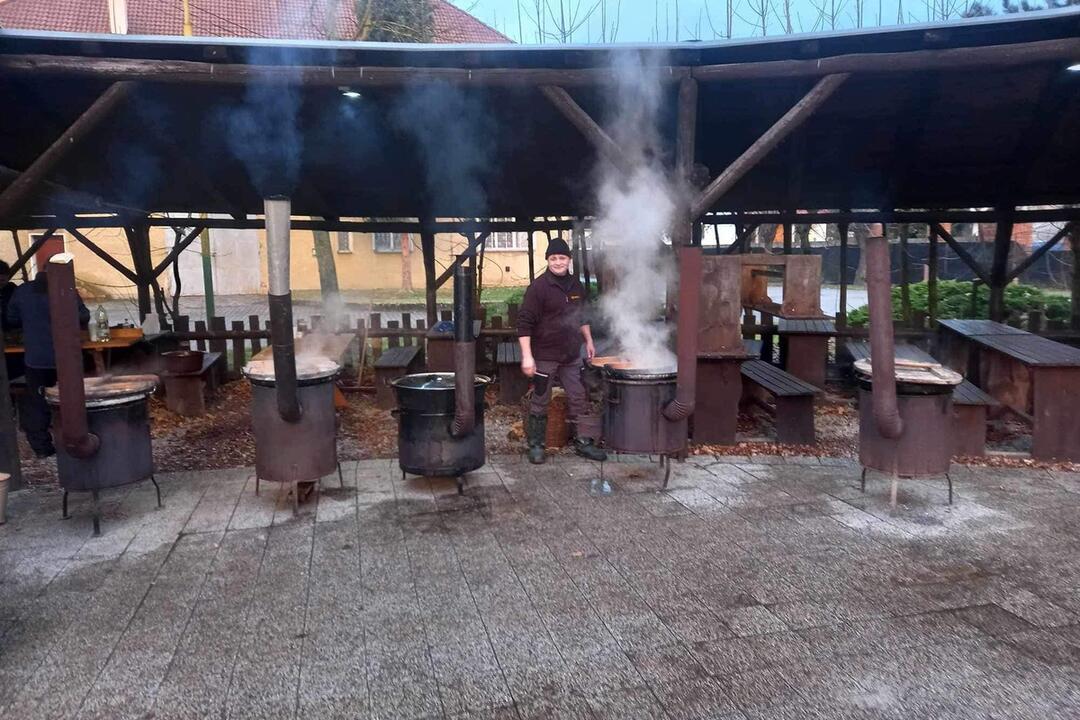 FOTO: Obec v púchovskom okrese sa môže pochváliť ďalším chutným rekordom, foto 2