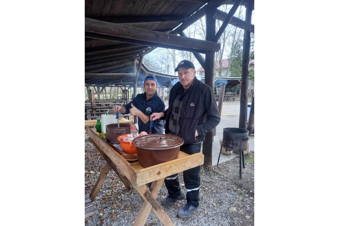 FOTO: Obec v púchovskom okrese sa môže pochváliť ďalším chutným rekordom, foto 7