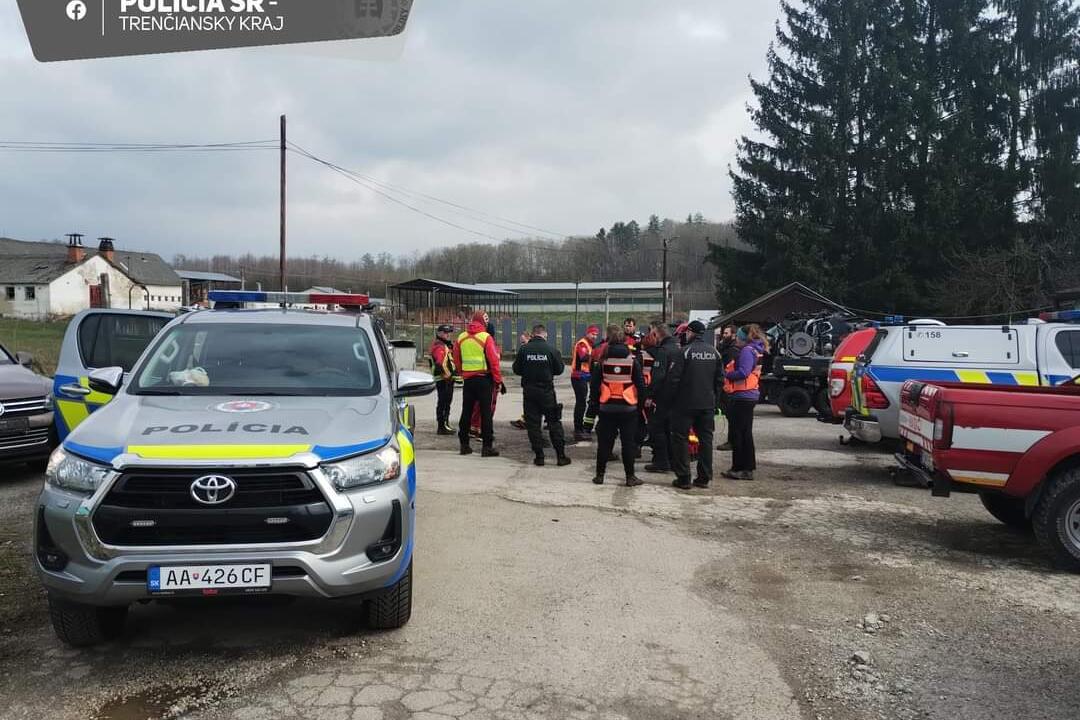 FOTO: Zúfalý boj s časom! Veľké pátranie v Trenčianskom kraji, nevideli ste Milana?, foto 4