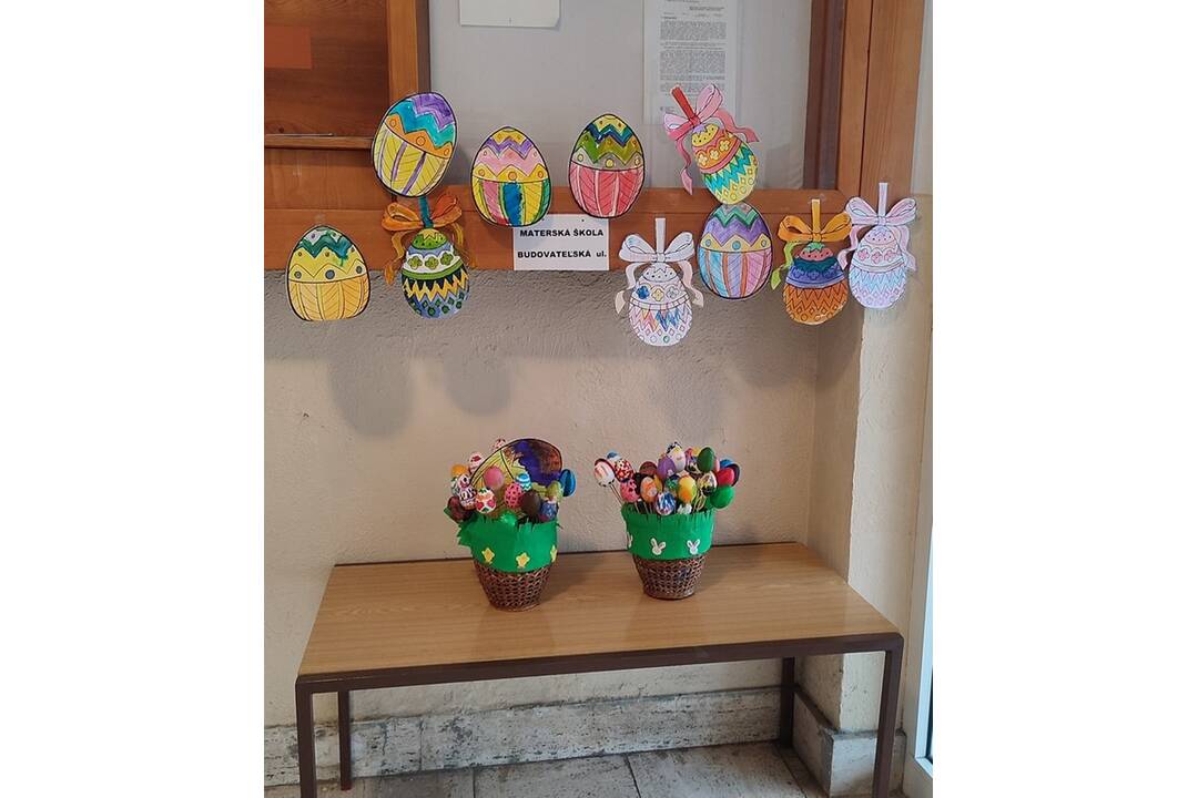 FOTO: Šikovné deti takto krásne vyzdobili Brezovú. Pozrite sa, ako mesto vďaka nim opeknelo, foto 3