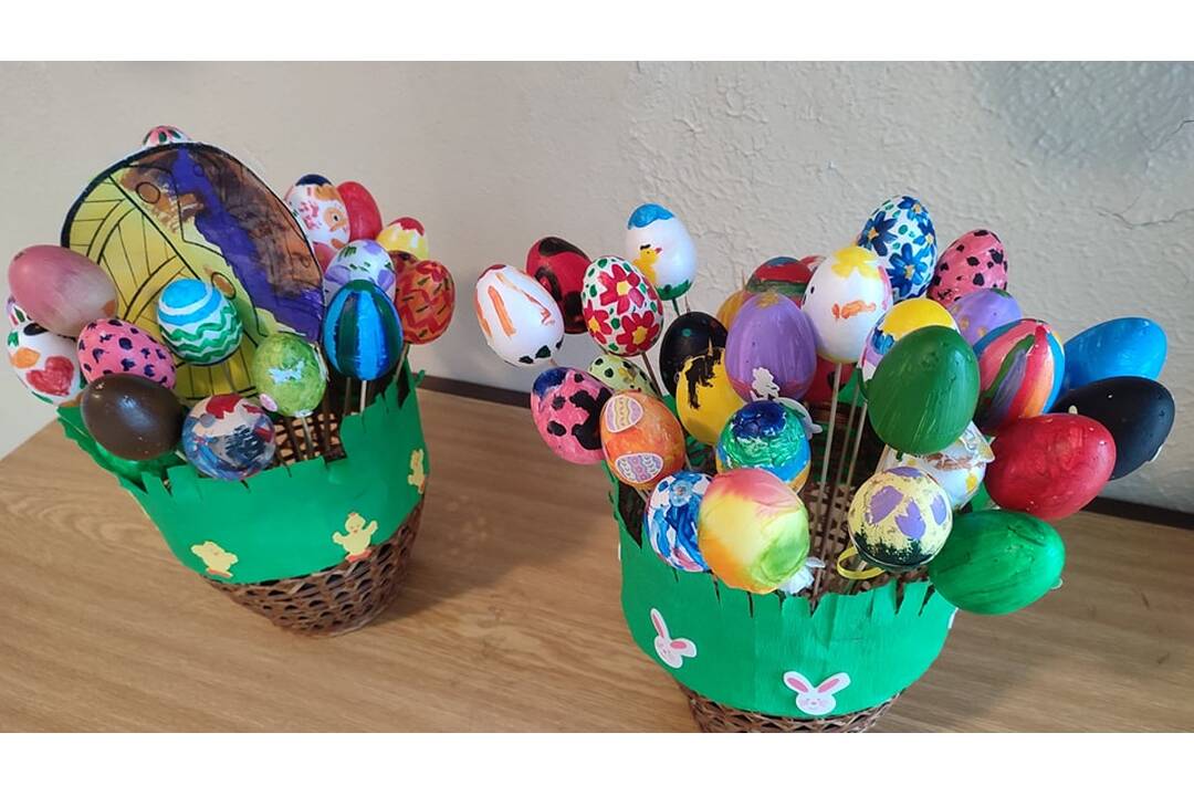 FOTO: Šikovné deti takto krásne vyzdobili Brezovú. Pozrite sa, ako mesto vďaka nim opeknelo, foto 9