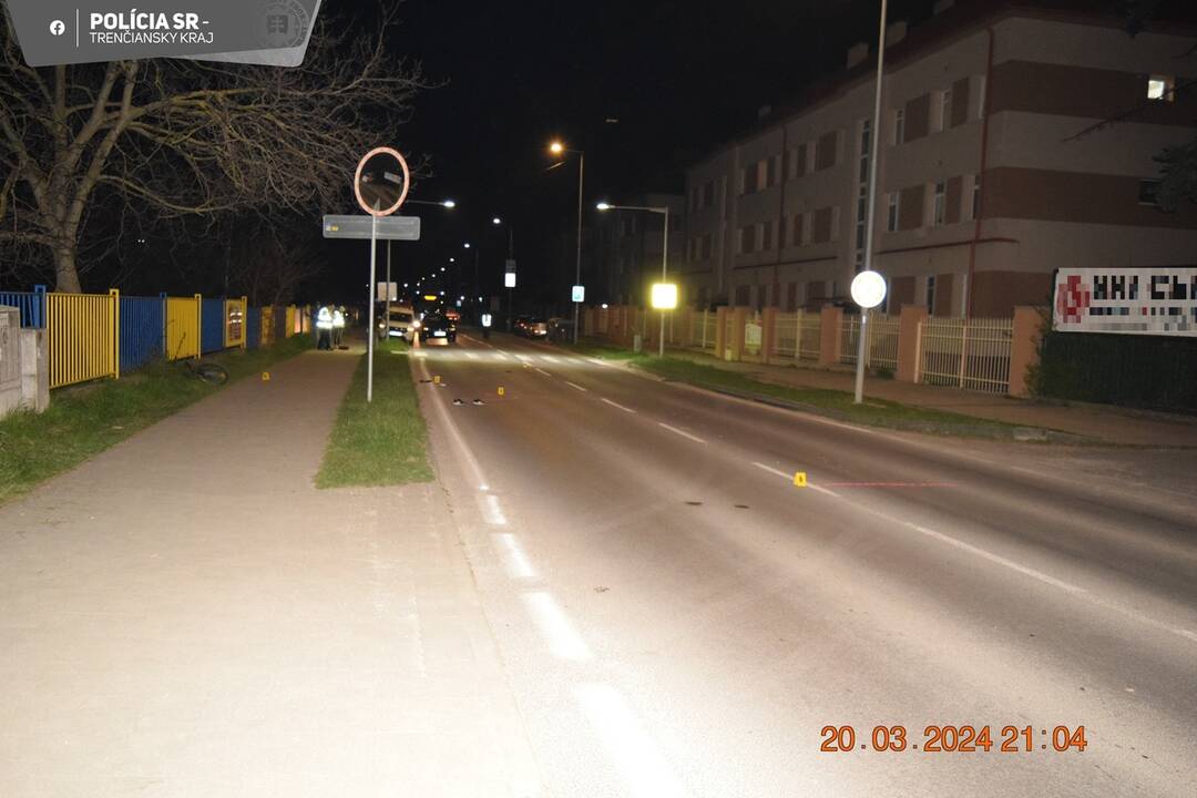 FOTO: Neboli ste svedkami tejto nehody v stredu 21. marca v Novom Meste nad Váhom?, foto 2