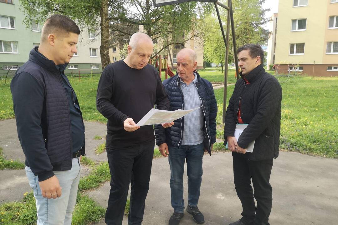 FOTO: Ihrisku na sídlisku SNP v Považskej Bystrici prejde revitalizáciou, foto 3