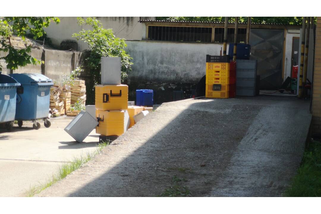 FOTO: Po obede z Bánoviec sa 500 ľudí nakazilo vírusom. Hygienici stravovacie zariadenie zatvorili, foto 3