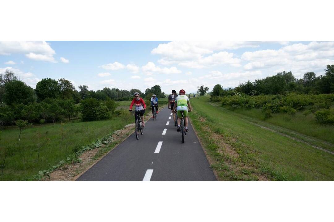 FOTO: Rozpadávajúci sa most na Považí, foto 3