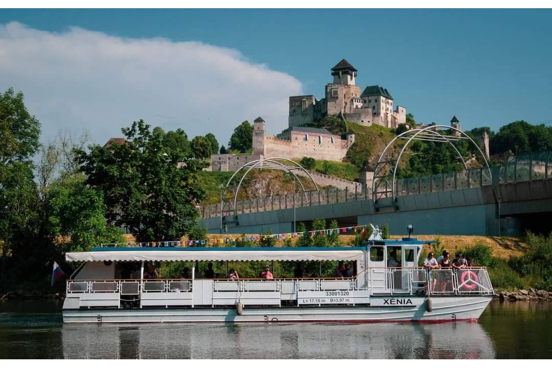 FOTO: Vyhliadkové plavby po Trenčíne, foto 5