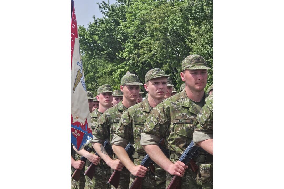 FOTO: Budúci vojaci pri Mohyle Milana Rastislava Štefánika predniesli slávnostnú prísahu, foto 5