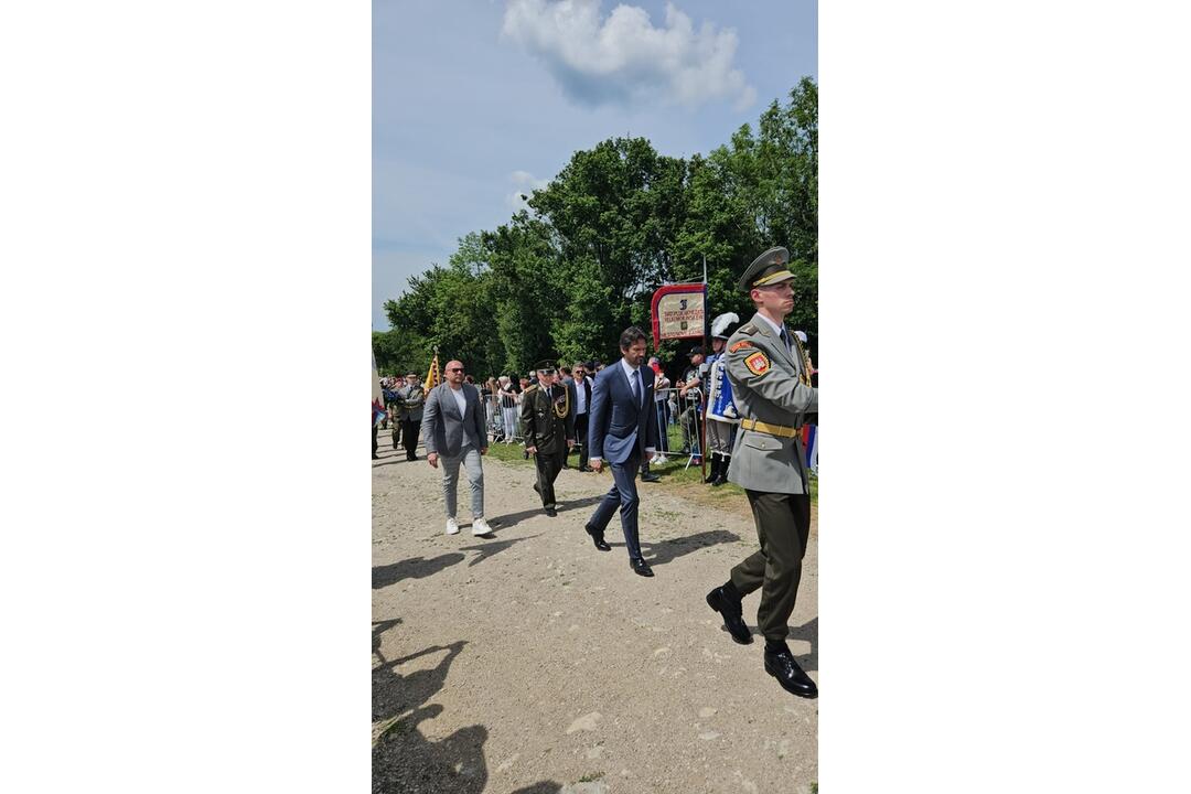 FOTO: Budúci vojaci pri Mohyle Milana Rastislava Štefánika predniesli slávnostnú prísahu, foto 7