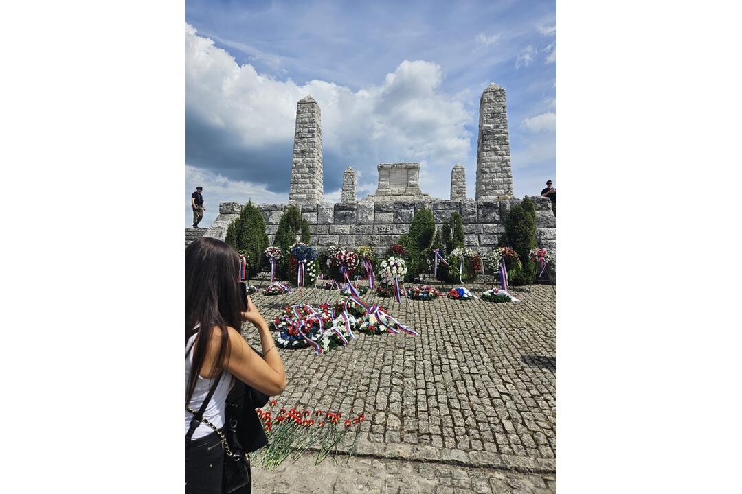 FOTO: Budúci vojaci pri Mohyle Milana Rastislava Štefánika predniesli slávnostnú prísahu, foto 8