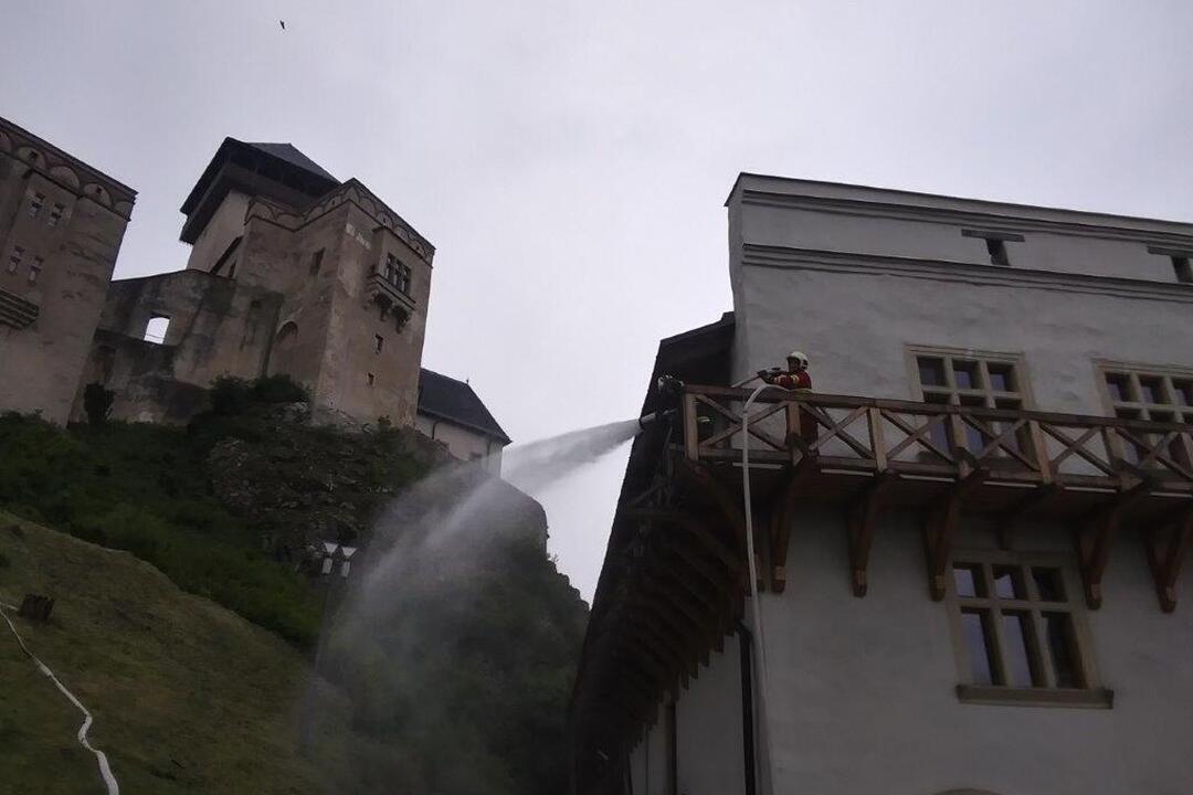 FOTO: Zásahy hasičov v Trenčianskom kraji v mesiaci apríl boli najmä vo forme technickej pomoci, foto 5