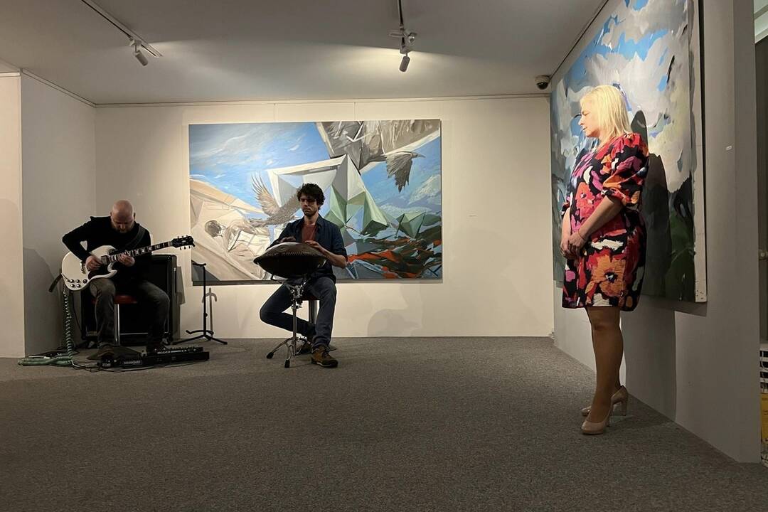 FOTO: Najnovšia výstava v MG ART Galéria v Považskej Bystrici rozpráva mnoho príbehov. Autorom je Zoltán Agócs, foto 4