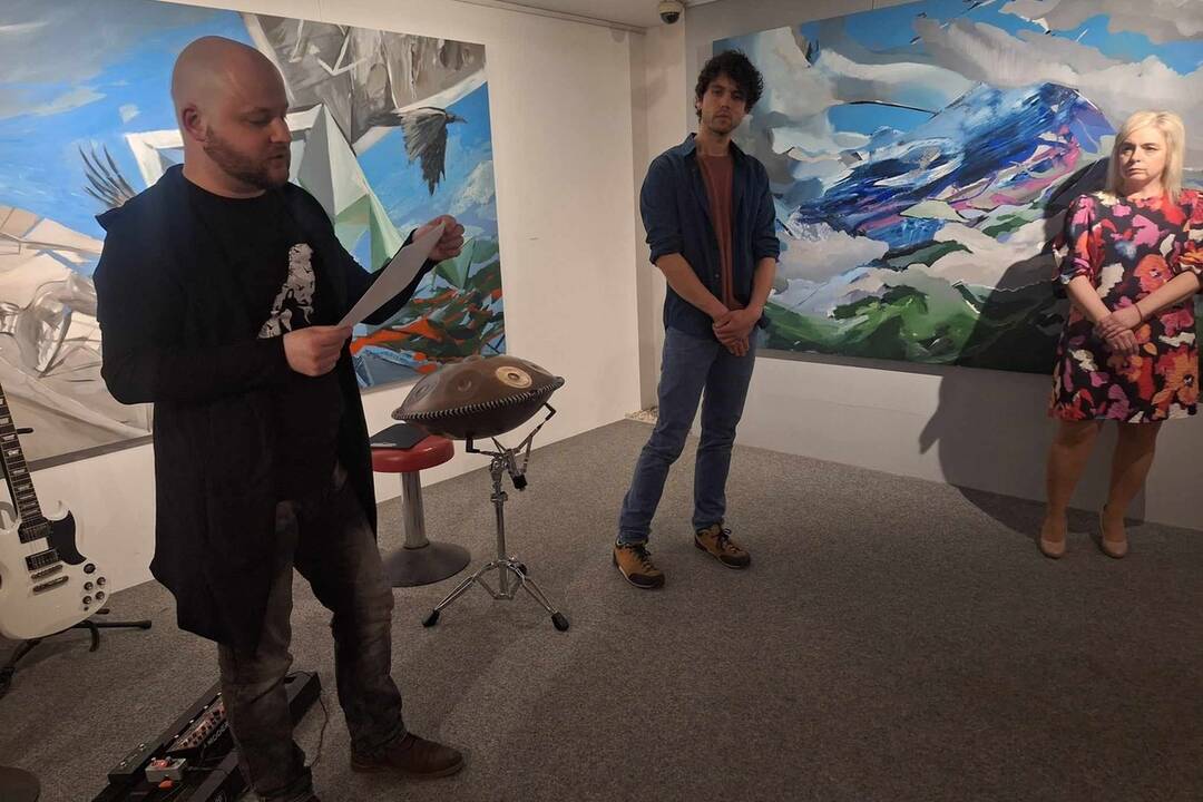 FOTO: Najnovšia výstava v MG ART Galéria v Považskej Bystrici rozpráva mnoho príbehov. Autorom je Zoltán Agócs, foto 14