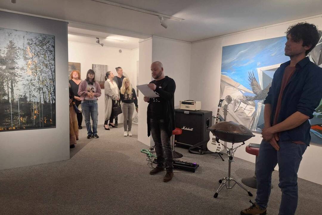 FOTO: Najnovšia výstava v MG ART Galéria v Považskej Bystrici rozpráva mnoho príbehov. Autorom je Zoltán Agócs, foto 15