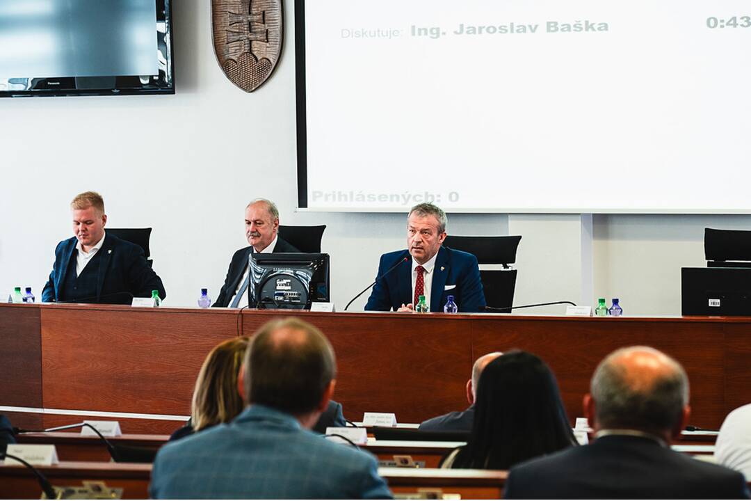 FOTO: Zastupiteľstvo vyhodnotilo hospodárenie nemocníc, foto 4