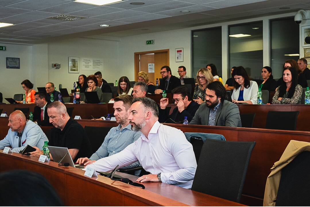 FOTO: Zastupiteľstvo vyhodnotilo hospodárenie nemocníc, foto 5