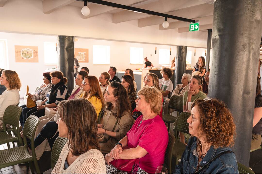 FOTO: Pri Novom Meste nad Váhom vyrástlo nové ekocentrum, foto 3