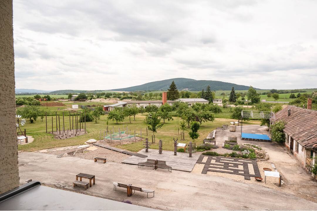 FOTO: Pri Novom Meste nad Váhom vyrástlo nové ekocentrum, foto 2