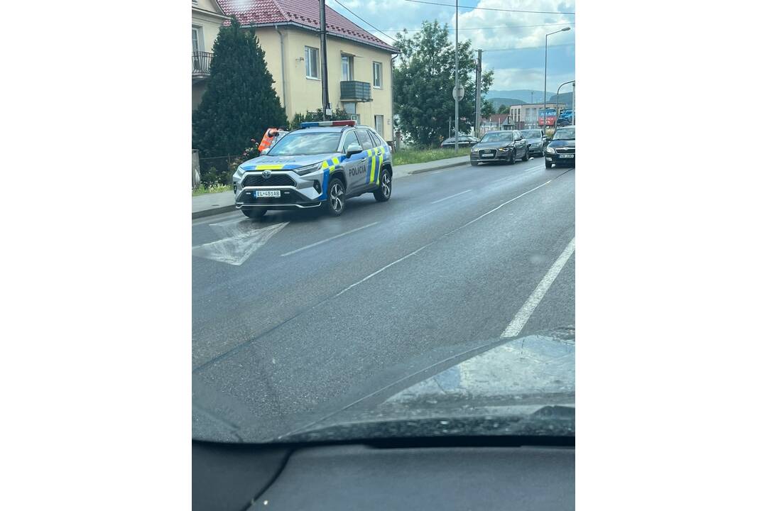 FOTO: Nehoda na Bratislavskej ulici v Trenčíne, foto 4