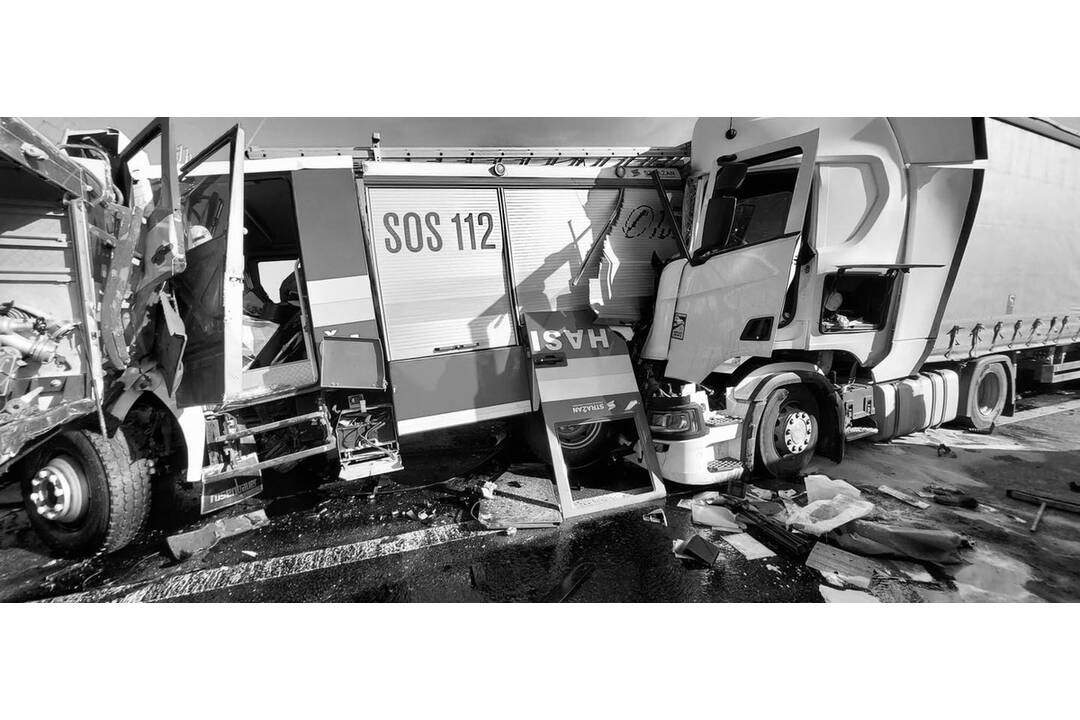 FOTO: Zverejnili parte zosnulých hasičov, foto 1