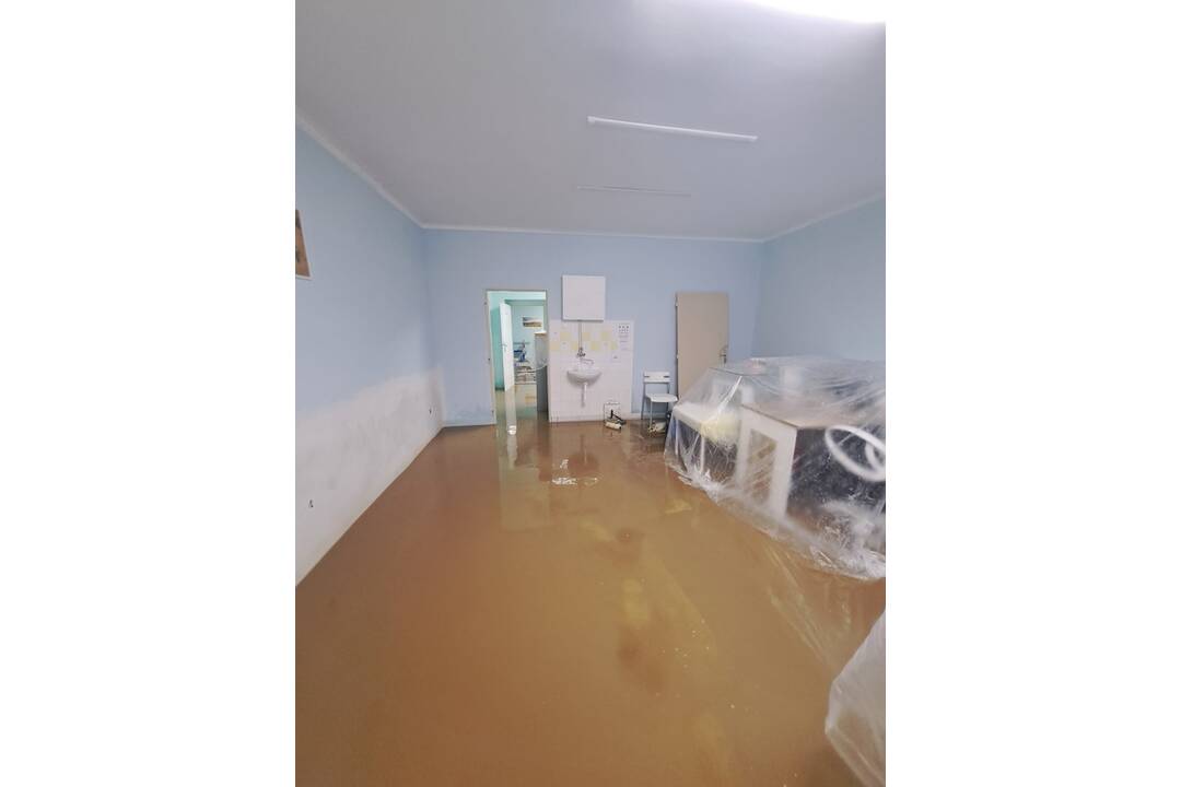 FOTO: Pri Trenčíne zaplavilo viacero rodinných domov, foto 3