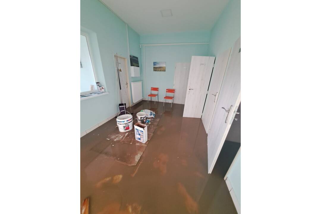 FOTO: Pri Trenčíne zaplavilo viacero rodinných domov, foto 13