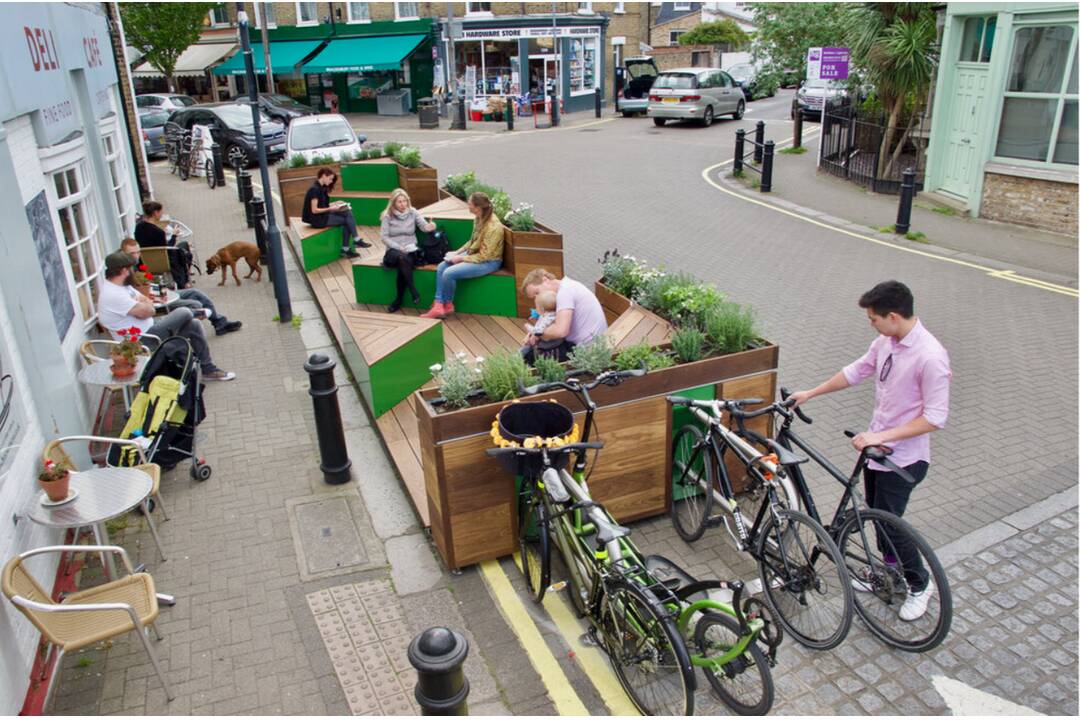 FOTO: Na Palackého ulici v Trenčíne bude prvý parklet, foto 1
