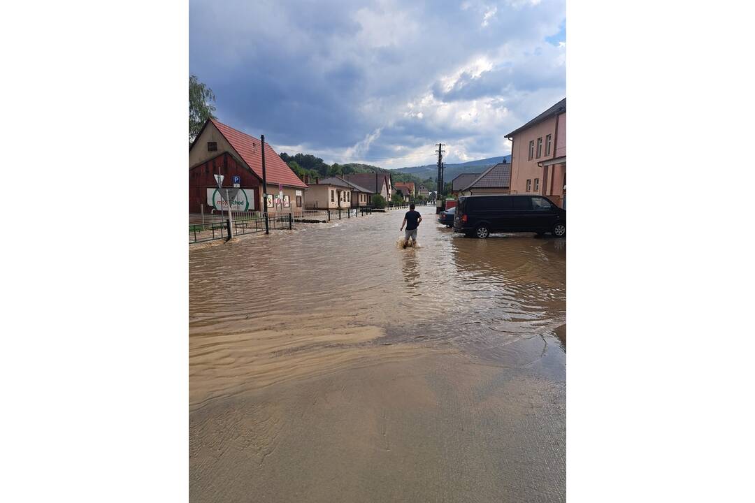 FOTO: Záplavy v obci pokračujú, foto 7