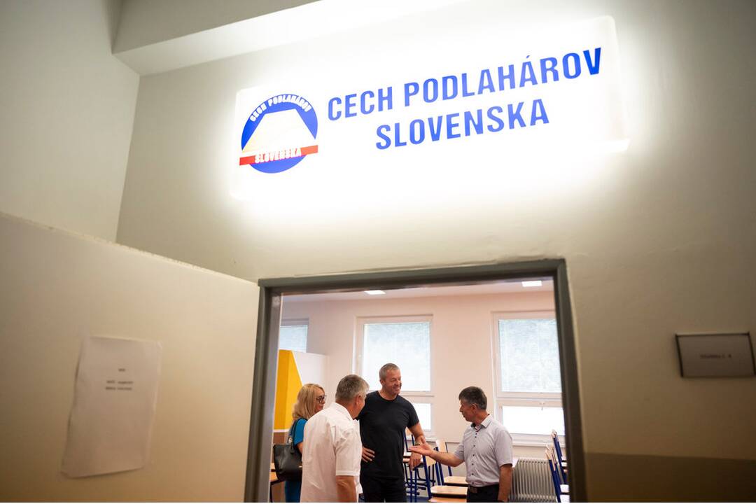 FOTO: V SOŠ Považská Bystrica zmodernizovali odborné dielne, foto 15