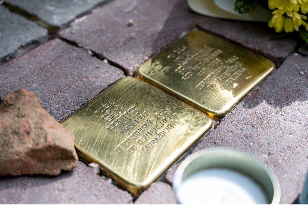 FOTO: Osadenie kameňov zmiznutých v Novom Meste nad Váhom, foto 2