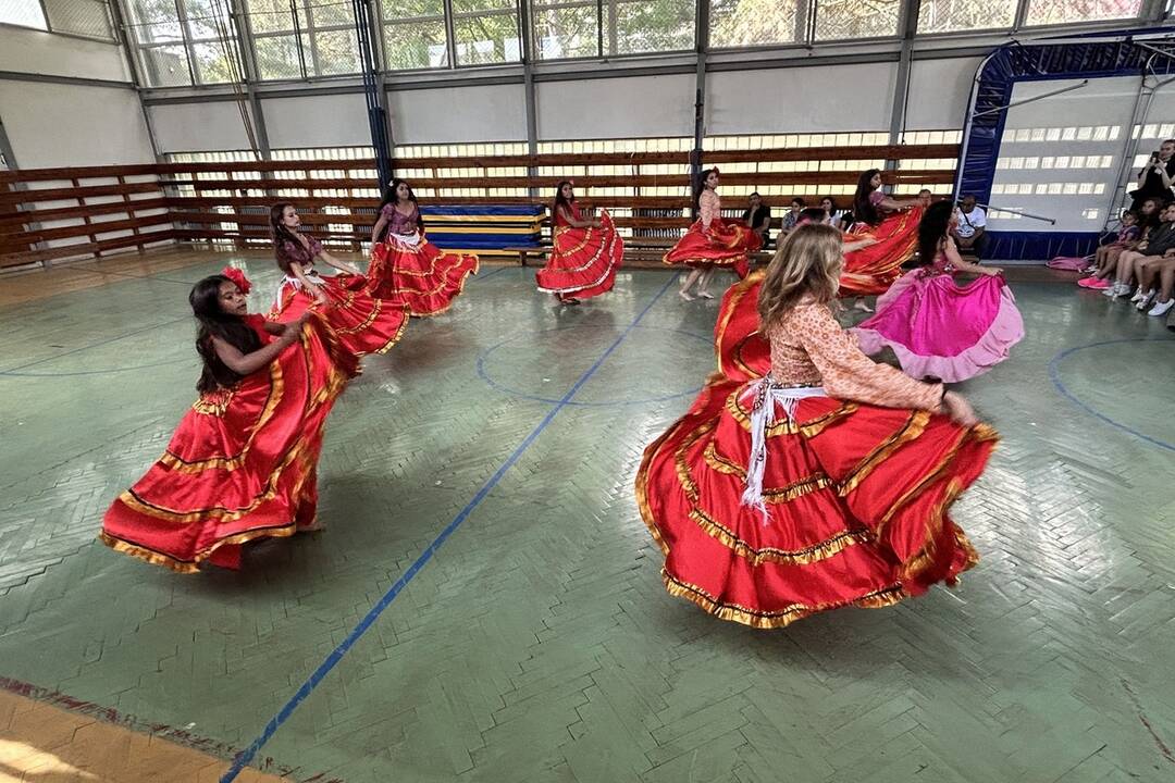FOTO: V Handlovej otvorili nové komunitné centrum na podporu a zlepšenie životných podmienok rómskych obyvateľov, foto 4