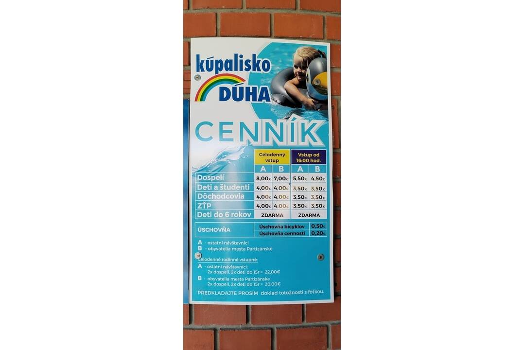 FOTO: Kúpalisko Dúha v meste Partizánske otvorilo svoje brány. Láka na horúčavy a osviežujúcu vodu, foto 13