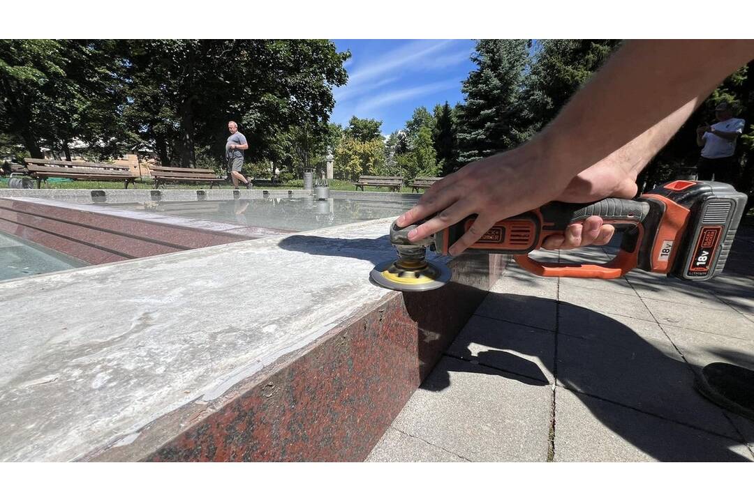 FOTO: Rekonštrukcia fontány v Novom Meste nad Váhom, foto 3