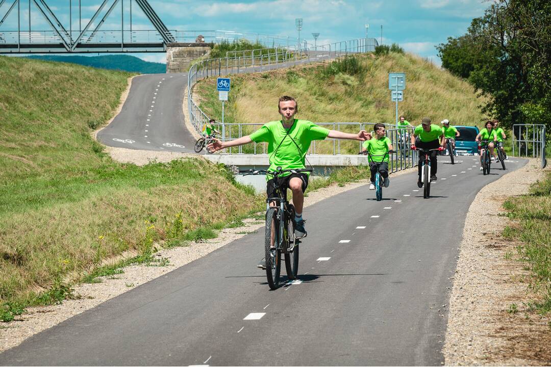 FOTO: Otvorenie nového úseku Vážskej cyklomagistrály, foto 6