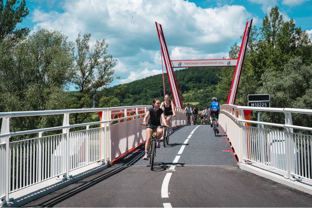 FOTO: Otvorenie nového úseku Vážskej cyklomagistrály, foto 31