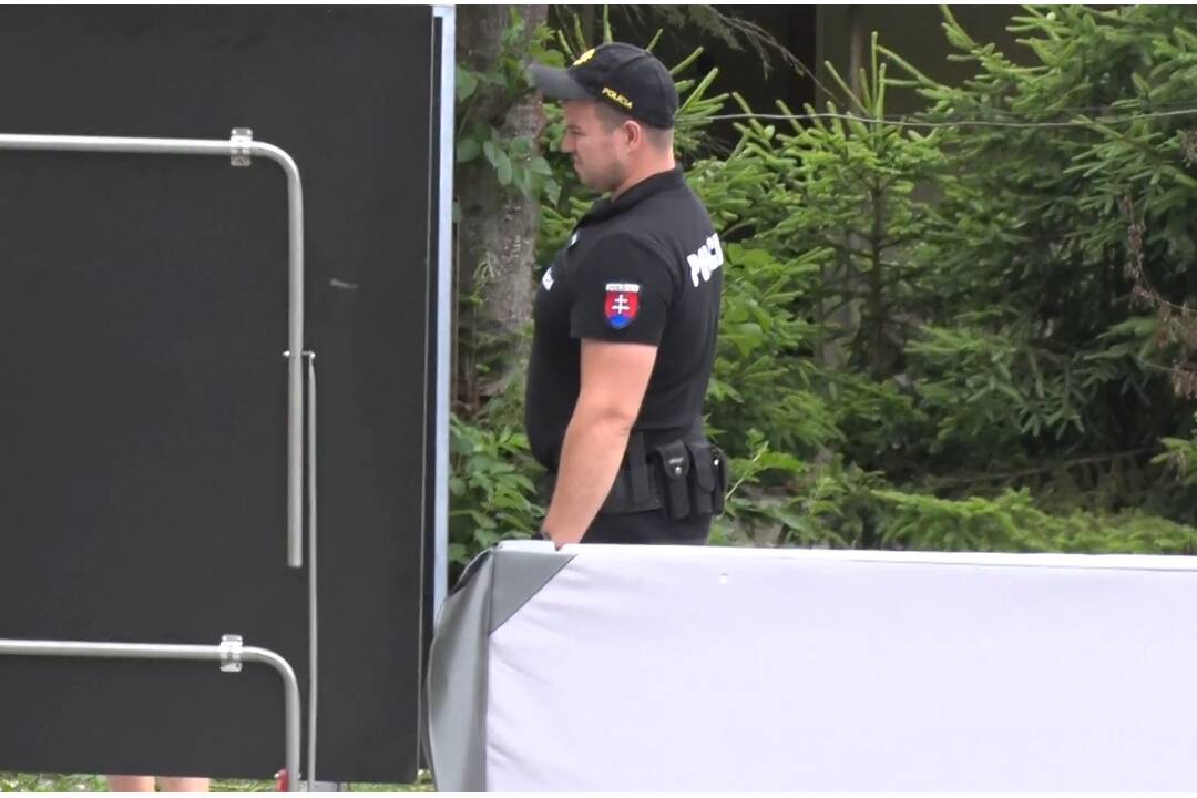 FOTO: Mužovi a žene sa už nedalo pomôcť, foto 1