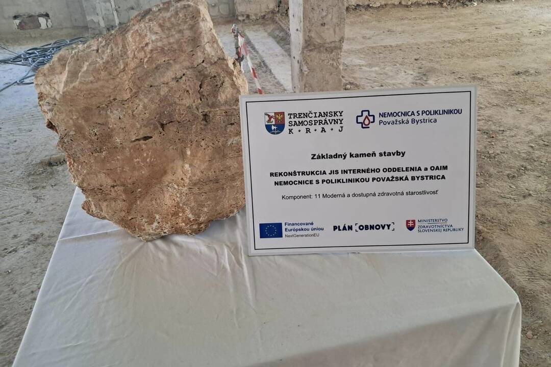 FOTO: Stavebné práce v považskobystrickej nemocnici pokračujú, foto 1