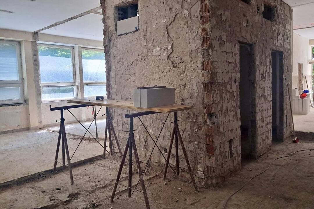FOTO: Stavebné práce v považskobystrickej nemocnici pokračujú, foto 3