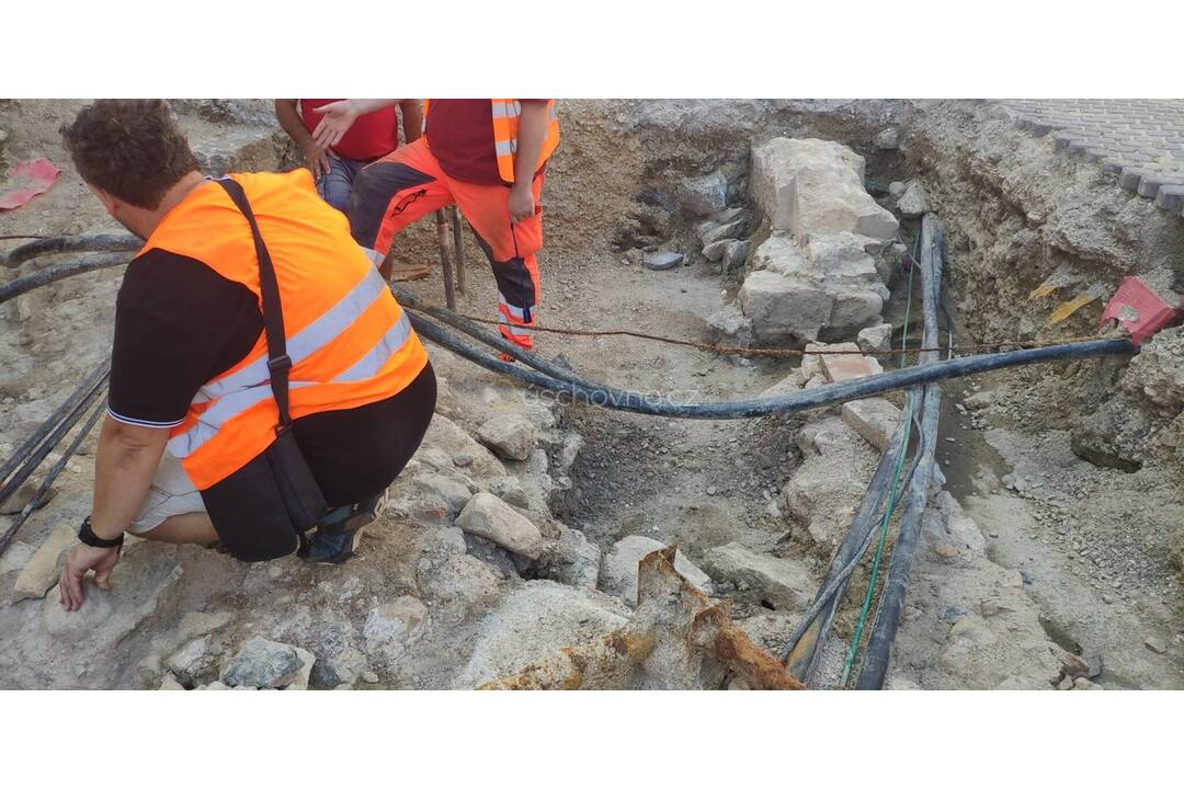 FOTO: Rozkopávka odhalila rôzne atrefakty, foto 4